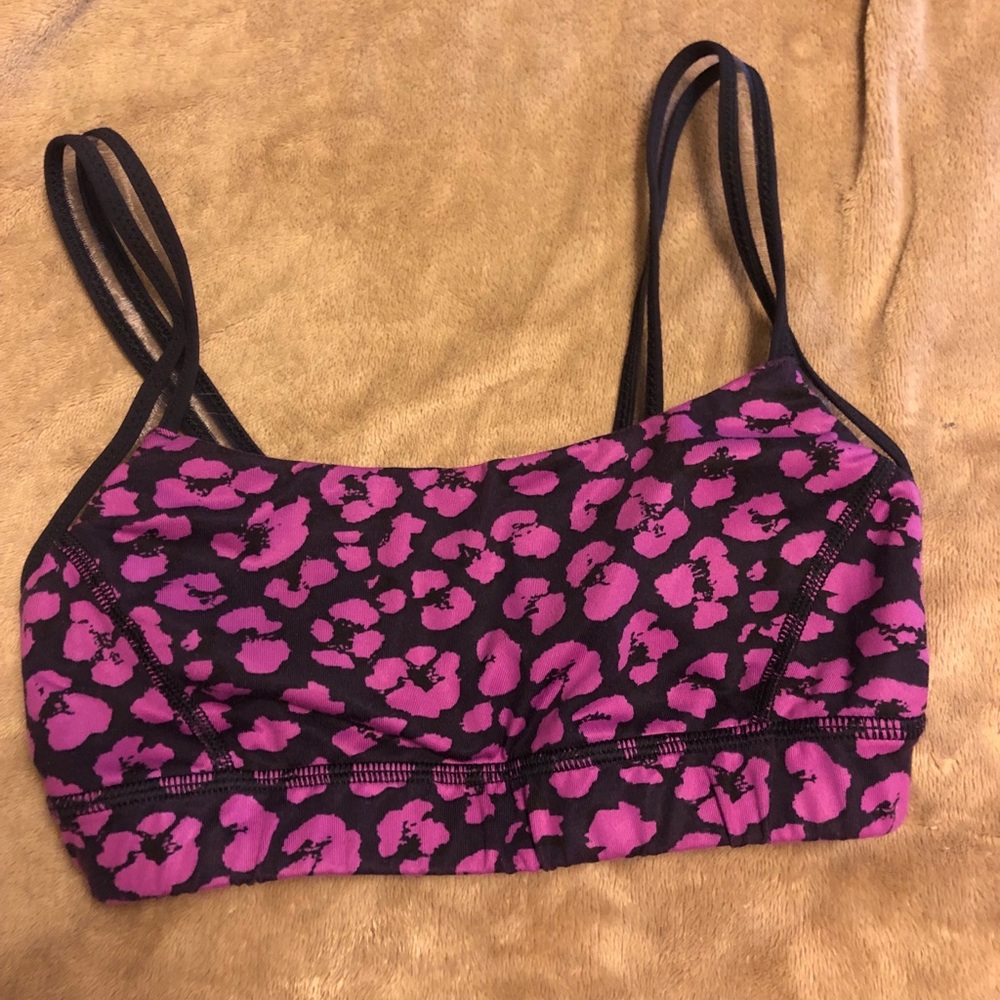 Lululemon sports bra